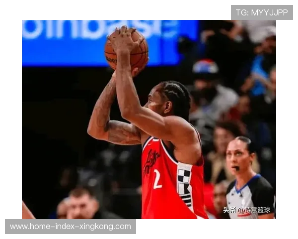 伦纳德突破分球制造空位投篮，快船攻势明显