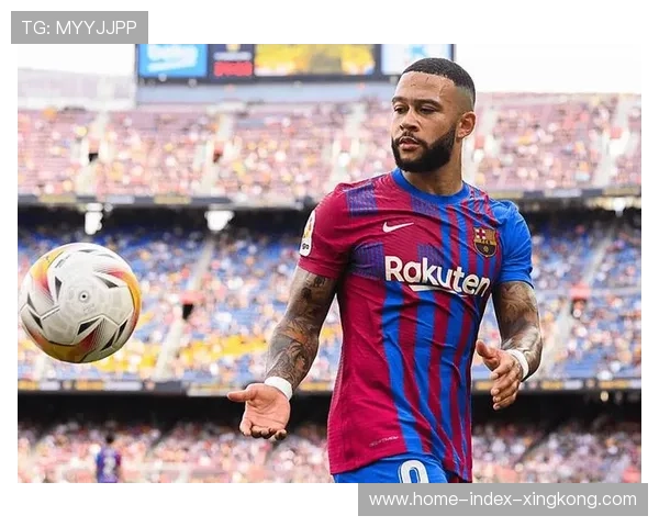 巴萨中路连点配合，德佩停球一脚抽射破门